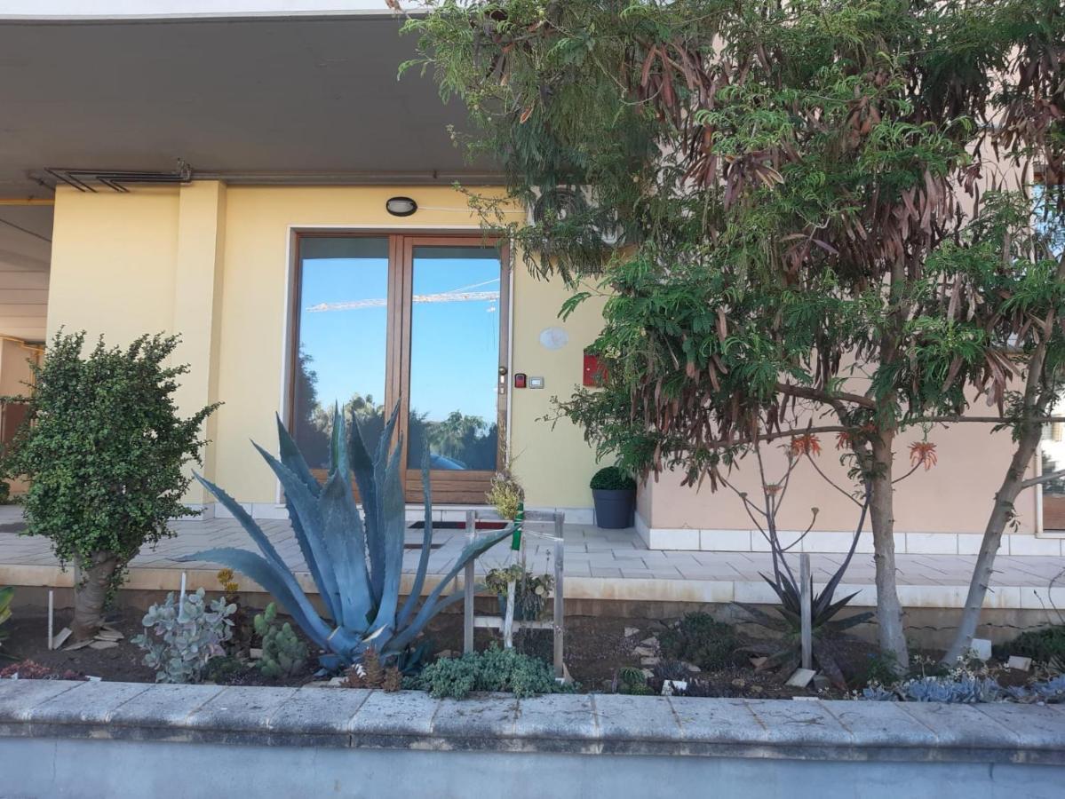 Casa Vacanze Da Lory Porto Torres Exterior photo